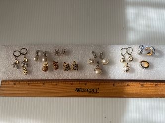 VTG Earrings and Charms all for 15$