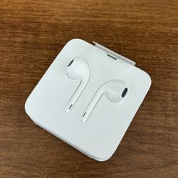 New Apple Ear Buds