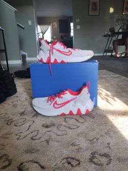 Giannis Immortally  2 Rose 🌹  SIZE 11