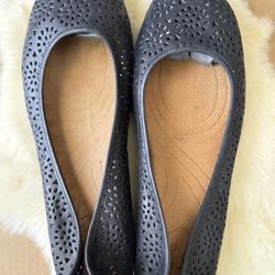 Indigo By Clarks Women's Slip On  Flats size 10