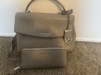 Mk purse with wallet