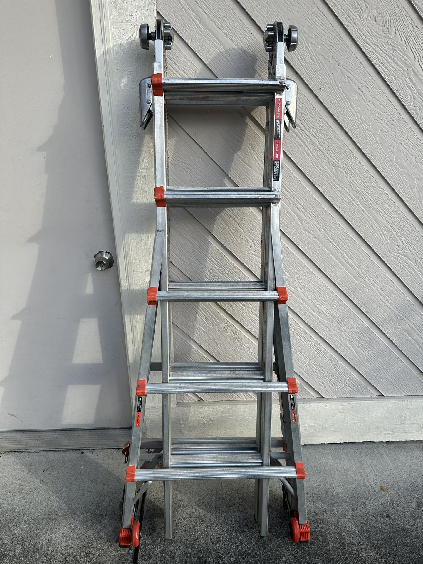 Little Giant Ladders REX Aluminum Extendable Ladder with Ratchet Levelers
