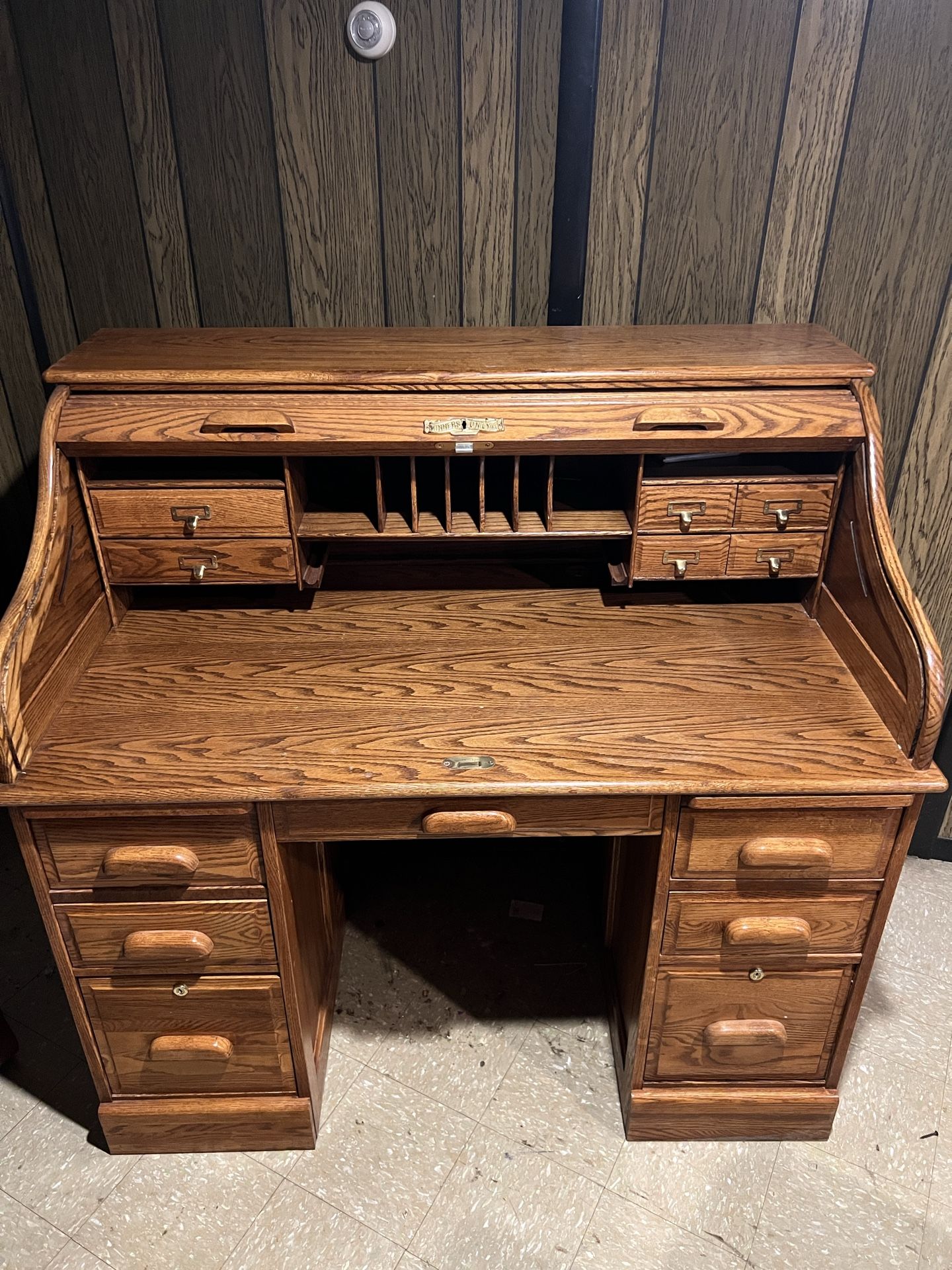 VINTAGE WINNERS ONLY DESK