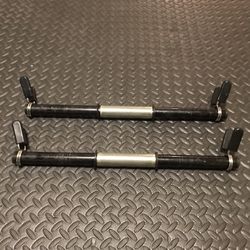 Dumbbell handle 1” pair(2),hollow metal with end caps, and center rotating sleeve,18”, 1 1b. per handle with spring clips.