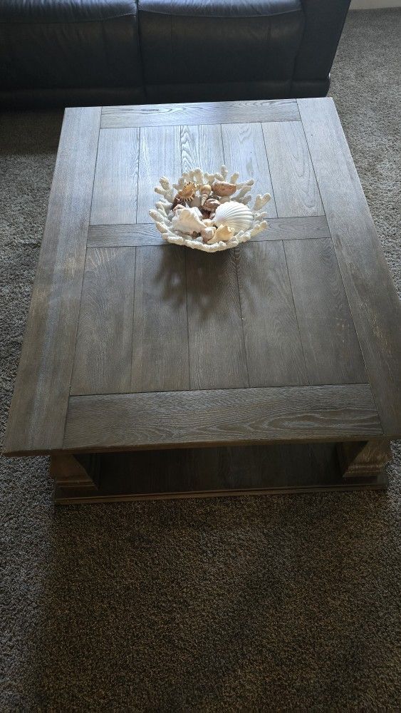 Table / Coffee Table 3ftx2ft