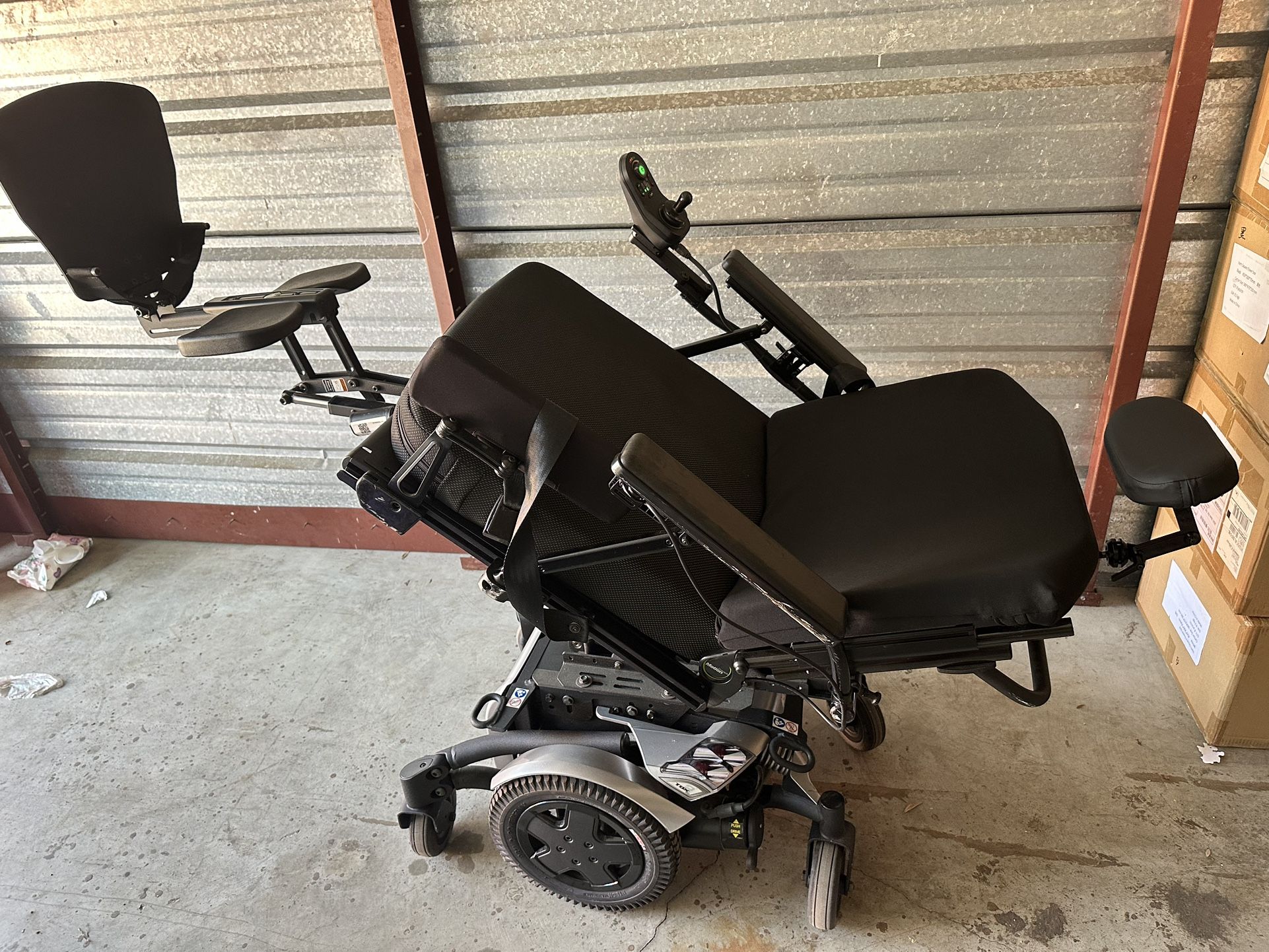 Invacare TDX SP2 Power Wheelchair – Excellent Condition