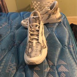 Womens Puma Provoke XT 