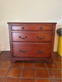 Wood dresser