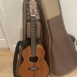 Taylor GS Mini-e Solid Koa Top ESB w/Gig Bag with case - Mint Condition
