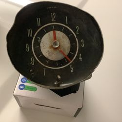 Clock For A 1964-5 Chevelle Good To Rebuild Or Parts 
