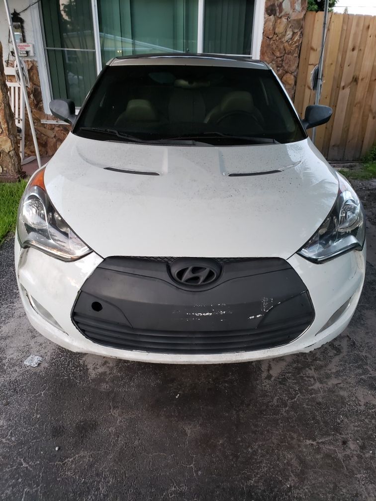 2013 Hyundai veloster part outs