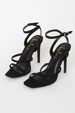 Black heels size 6.5