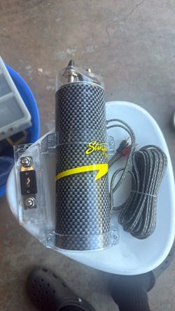 Stinger select 2 Faradas capacitor for automotive sound system