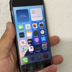 IPHONE SE 3RD GEN 64gb Midnight Color Unlocked For All Carrier 