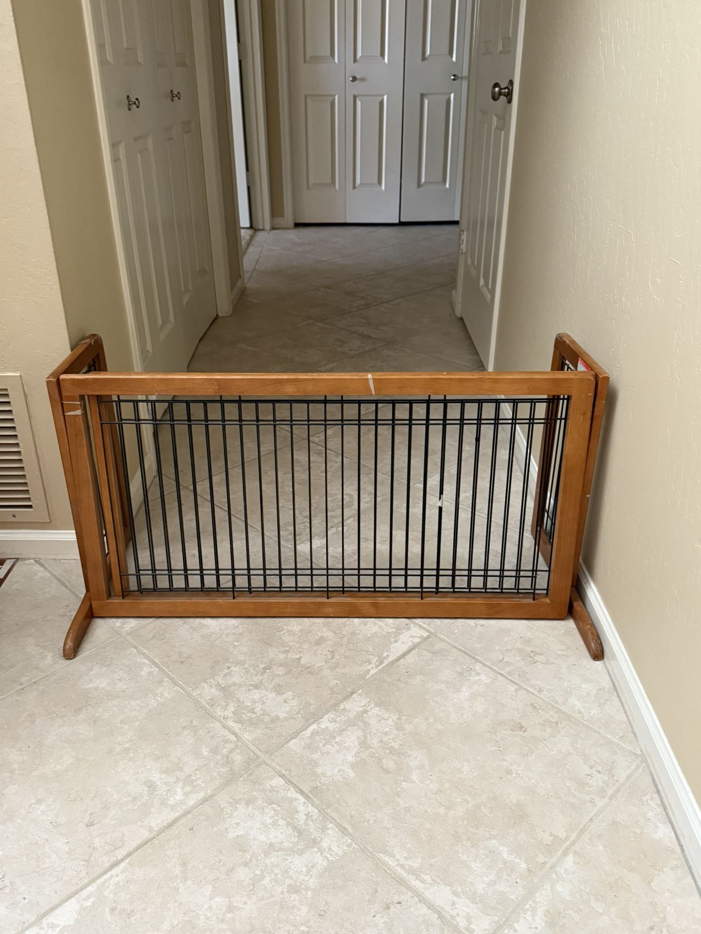 Pet Gate Free Standing
