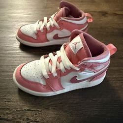 Nike Girls Shoes 
