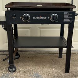 Blackstone 2-Burner Griddle Cooking Station.