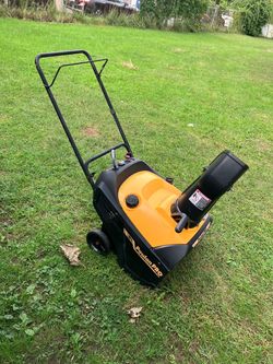 21-in Single-stage Push with Auger Assistance Gas Snow Blower