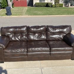 Real leather couch 300$/obo