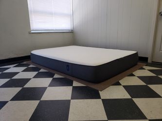 Full size mattress - can DELIVER almost anywhere for $20 extra - please see all photos and read everything 🙂