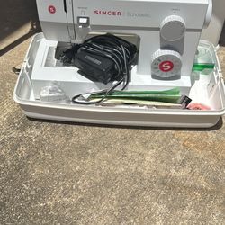 Singer Scholastic Sewing Machine 