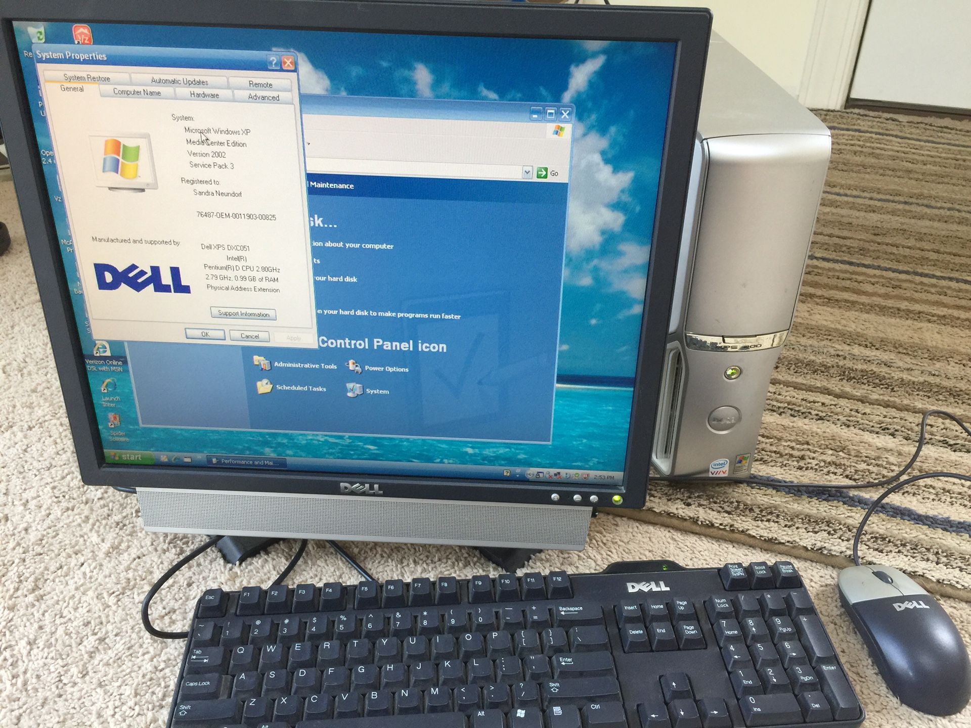 Dell desktop computer XPS 200 with monitor keyboard and mouse