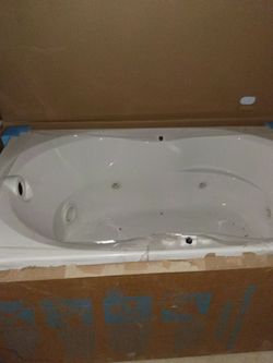 Jacuzzi bathtub