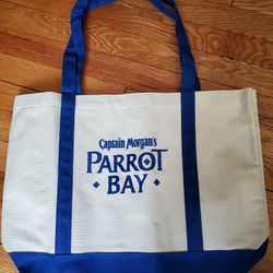 Parrot Bay Tote Bag