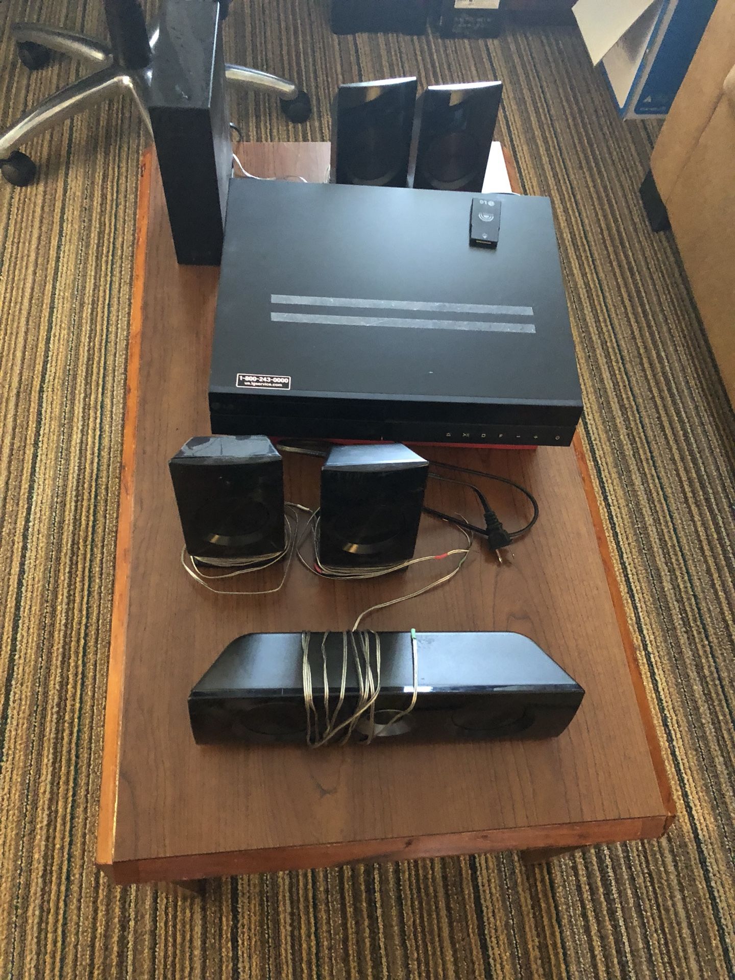 LG BH6820SW 1000W 3D Blu-ray Home Theater System with Smart TV and Wireless Rear Speakers