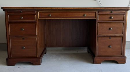 Winners Only Canyon Ridge Flat Top Desk