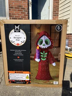 Member’s Mark Pre Lit Reaper Pal