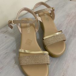 Women’s  Gold shoes
