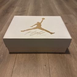 Retro White / yellow Jordan 4’s  size 12