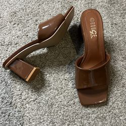 Brown Heels Size 7.5