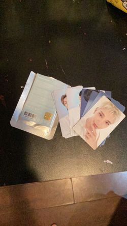 SEVENTEEN World Tour Member Trading Cards
