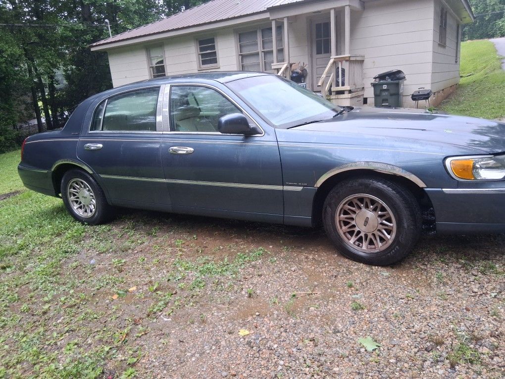 1998 Lincoln Town Car