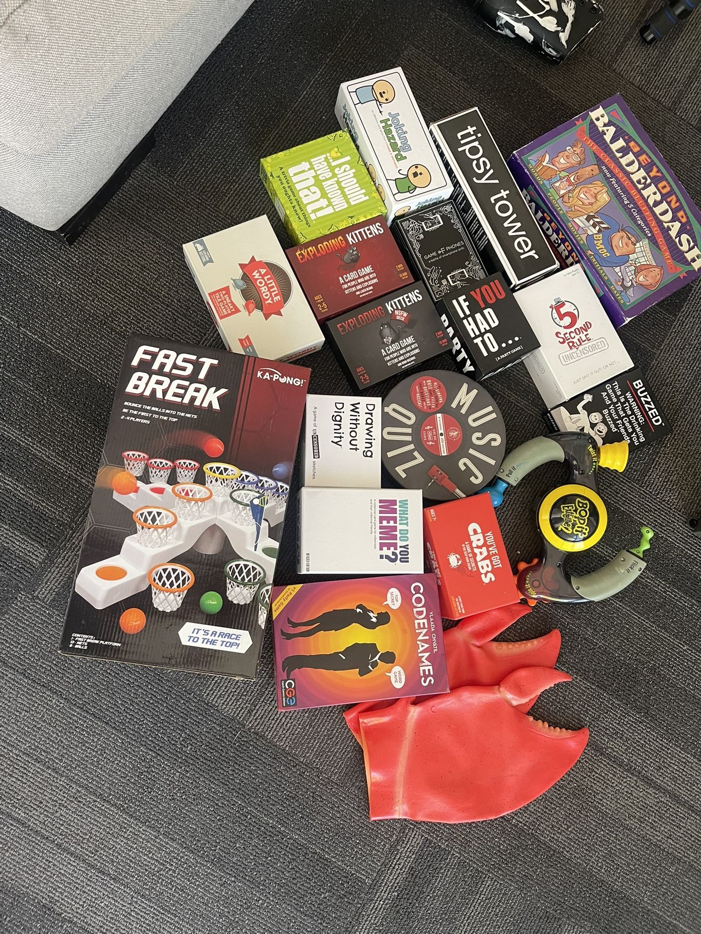 17 Games / Board Games, Card Games