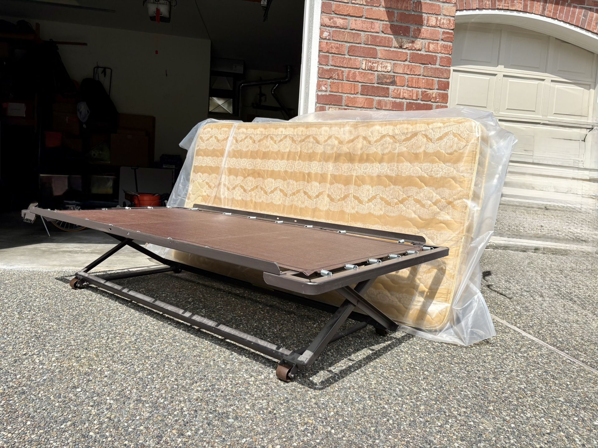 Trundle Bed Frame With Twin Mattress