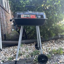  Charcoal grill