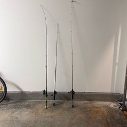 🎣 3 Fishing Rods with Reels – Ready to Use