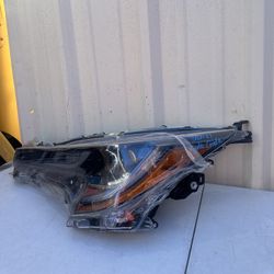 2020-2023 Left Front Highlights Toyota Corolla