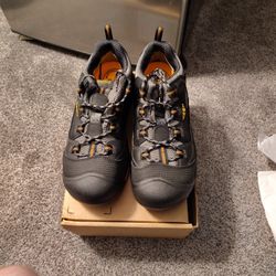 Keen Steel Toe Shoe 