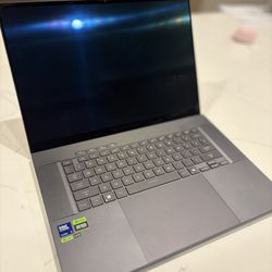 Asus Zephyrus G16, 285H, 5070 Ti