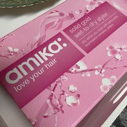 Amika Ceramic Hair Straightener