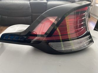 Left Tail Light