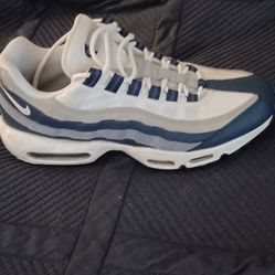 Nike Men’s Size 9 Good Condition 