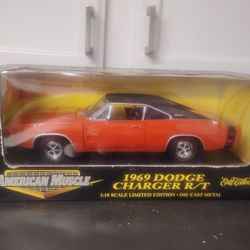 ERTL 1969 Dodge Charger R/T 1/18 diecast car