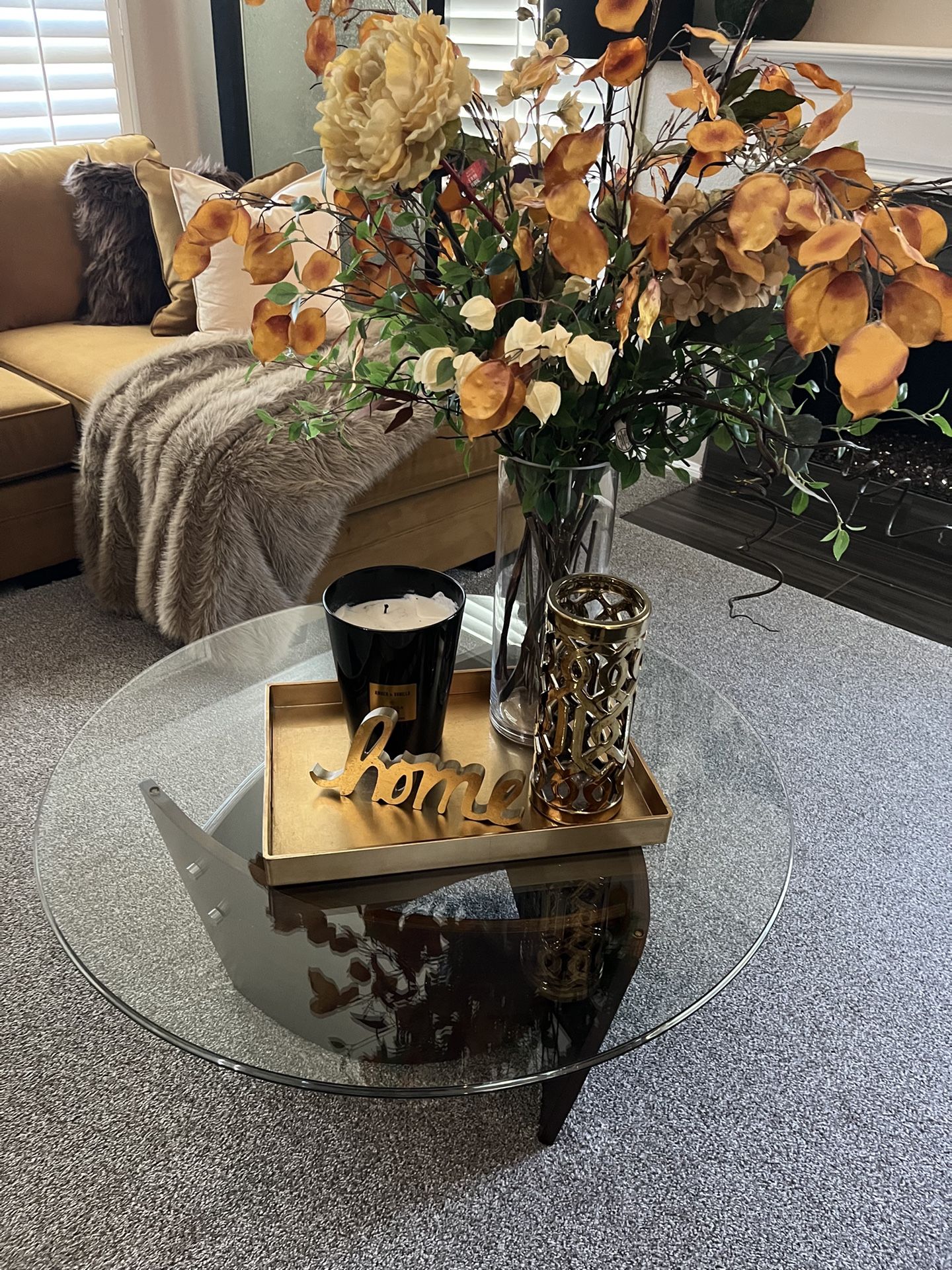 Coffee Table And Carpet