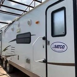 2010 Rockwood Signature Ultra Lite RV