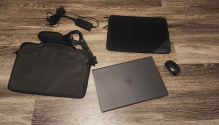 Dell Inspiron 15 3520 Laptop Bundle – Sleeve, Briefcase, Mouse